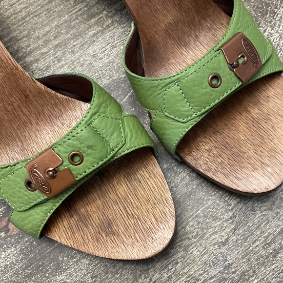 Lite green slip on sandals super cute with a pair of jeans shirt or skirt - Picture 6 of 6
